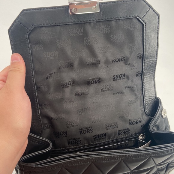 Sold❌❌NWT Michael Kors Black Vivianne quilted leather medium backpack - Picture 5 of 9